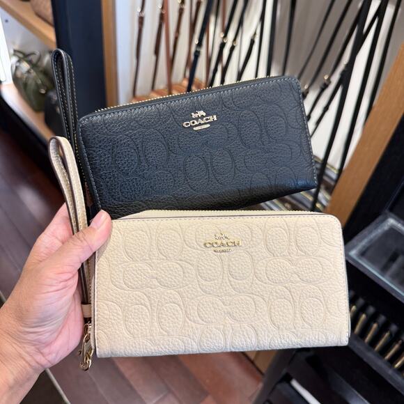 Coach Long Zip Around Wallet In Signature Leather CCL35 - Picture 1 of 9